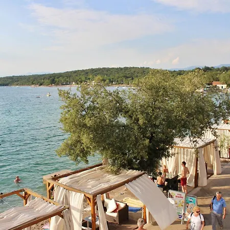 Beachfront In Malinska-insel Krk 54413 מאלינסקה