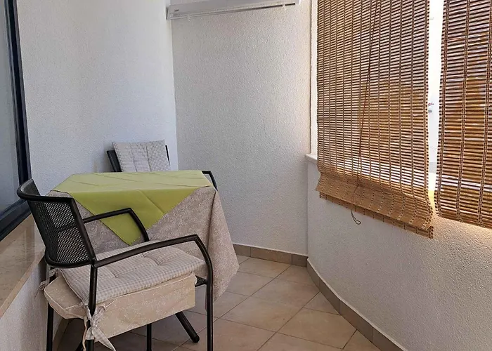 Beachfront In Malinska-insel Krk 54413 Malinska